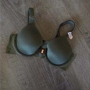 Victoria’s Secret Smooth Front-Close Full coverage bra 32A